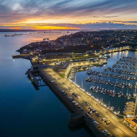 Harbour View - 2 Bedroom Apartment - Milford Haven Eksteriør billede