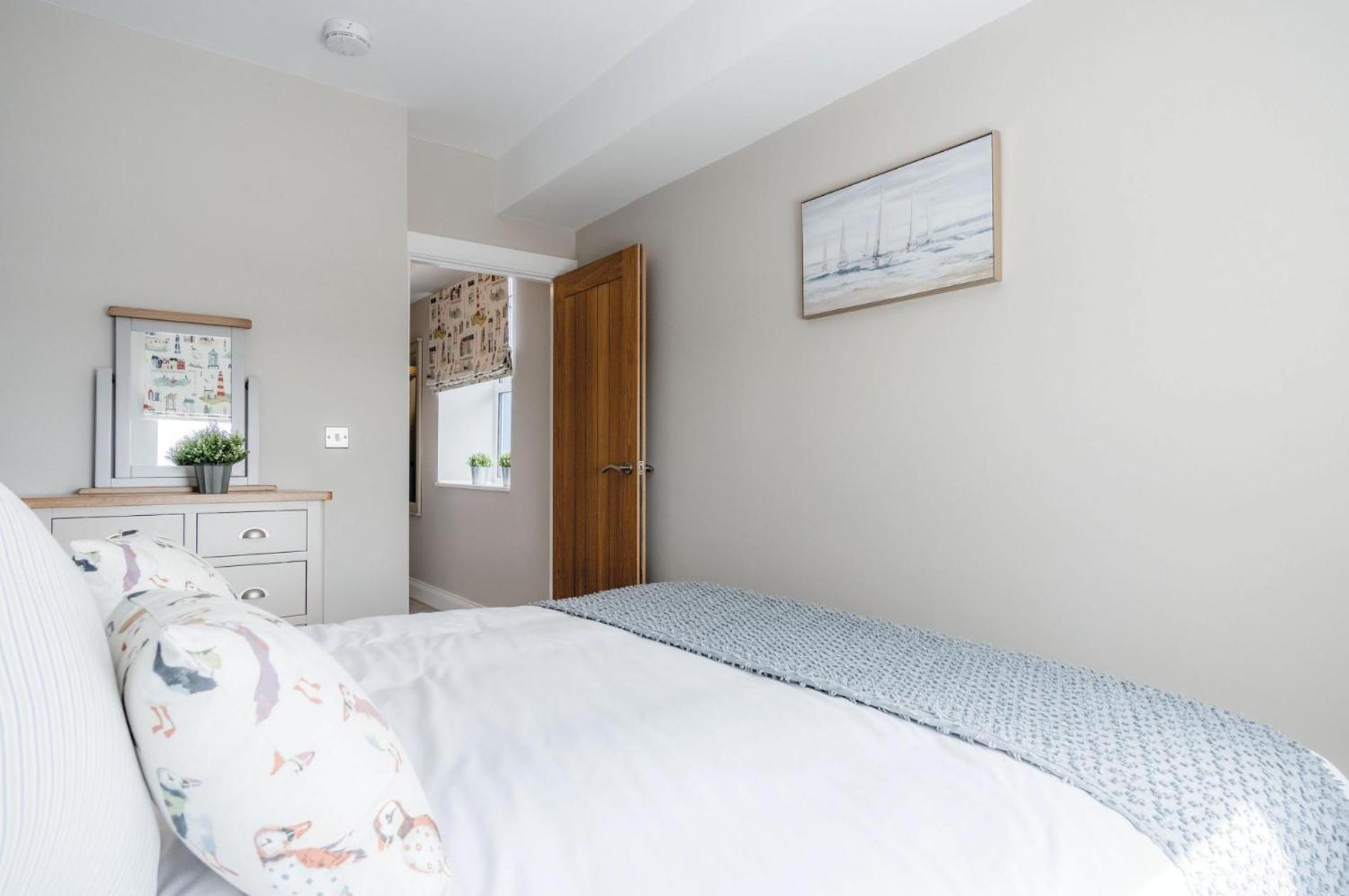 Harbour View - 2 Bedroom Apartment - Milford Haven Eksteriør billede