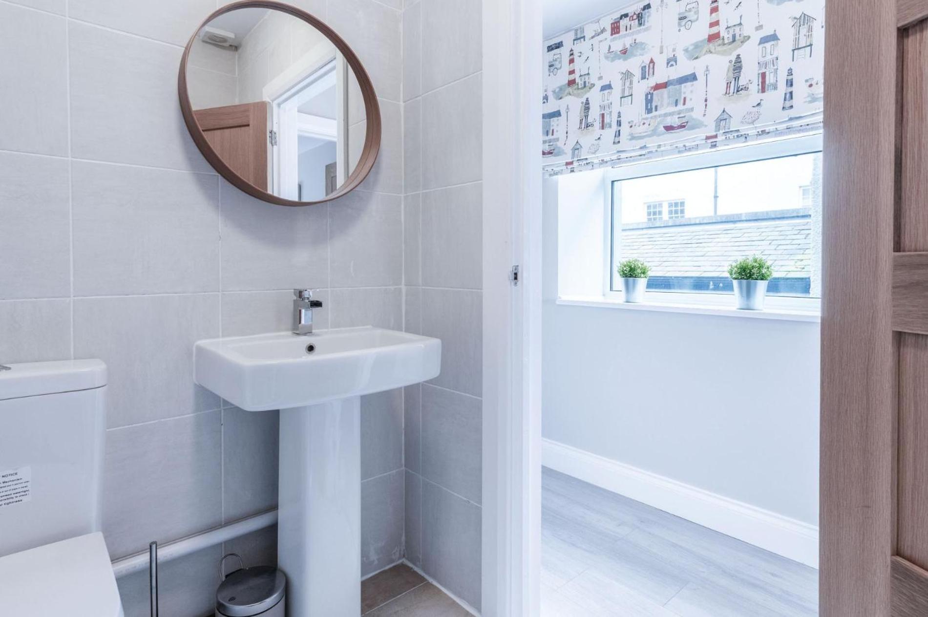 Harbour View - 2 Bedroom Apartment - Milford Haven Eksteriør billede