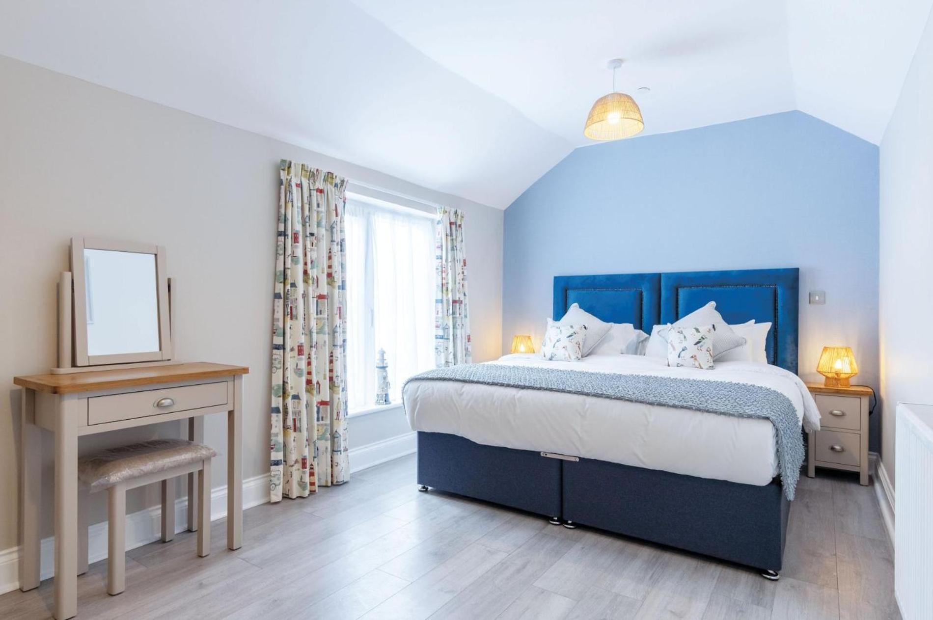 Harbour View - 2 Bedroom Apartment - Milford Haven Eksteriør billede