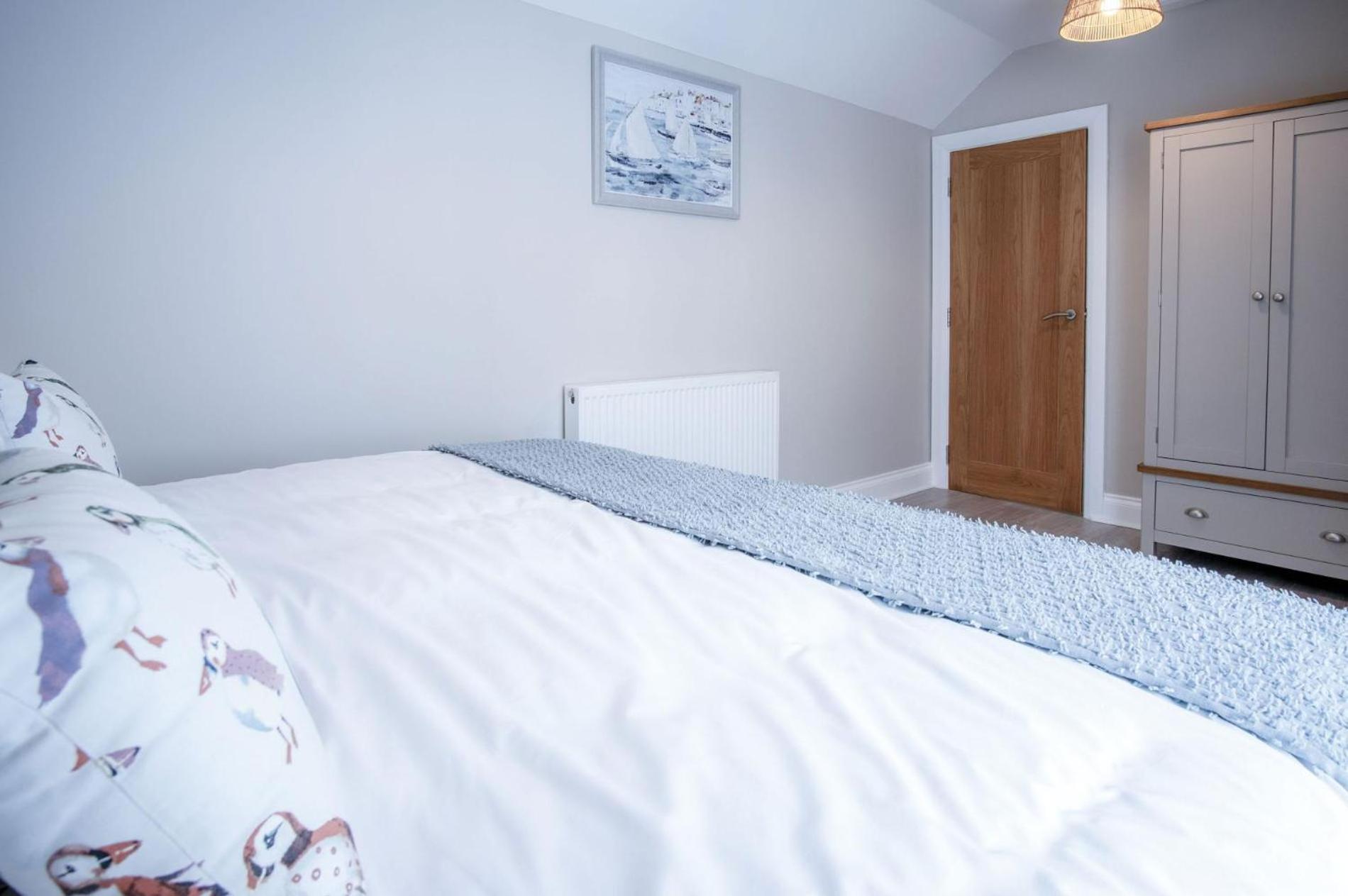 Harbour View - 2 Bedroom Apartment - Milford Haven Eksteriør billede