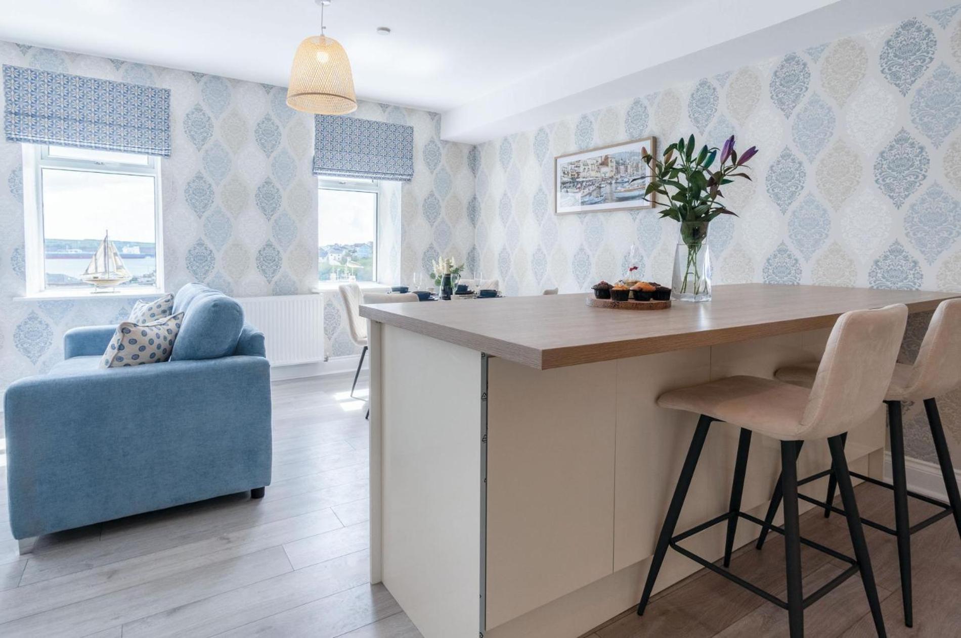 Harbour View - 2 Bedroom Apartment - Milford Haven Eksteriør billede